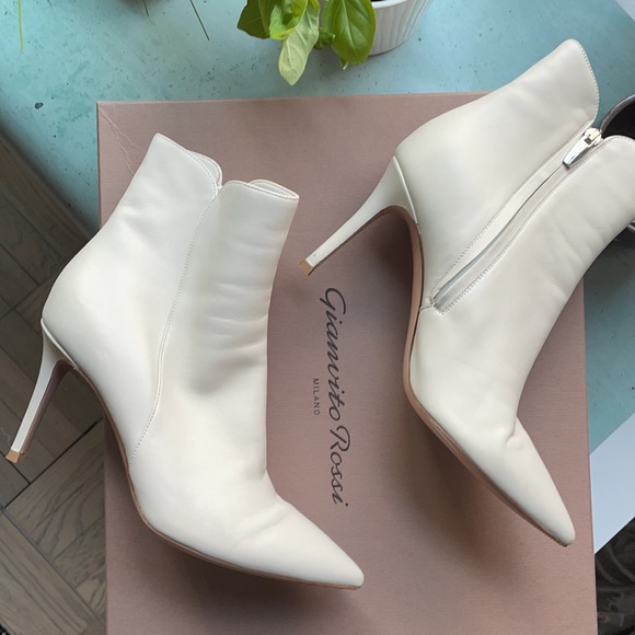 Gianvito Rossi Nappa Leather Levy Ankle Boot - Picture 1 of 11